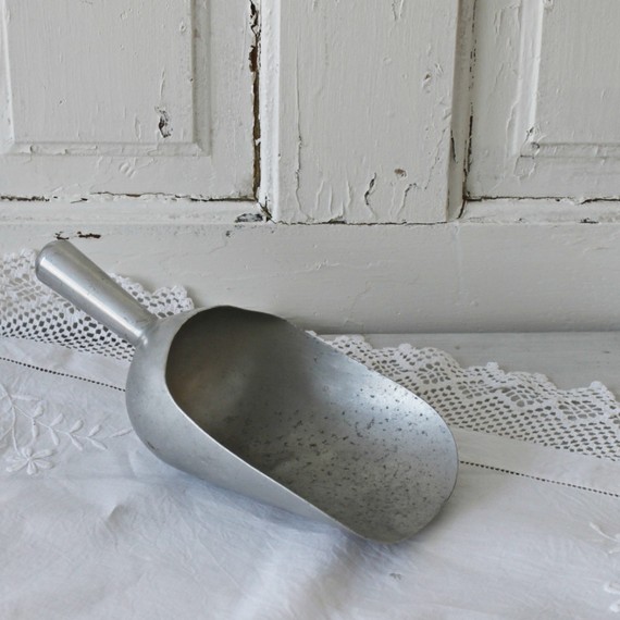 farmhouse metal scoop