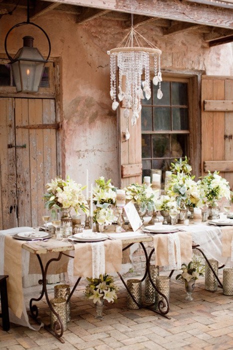 interiorstyledesign:Beautiful and rustic outdoor dining in the courtyard of this New Orleans home.(via Where I want to be / Very pretty)