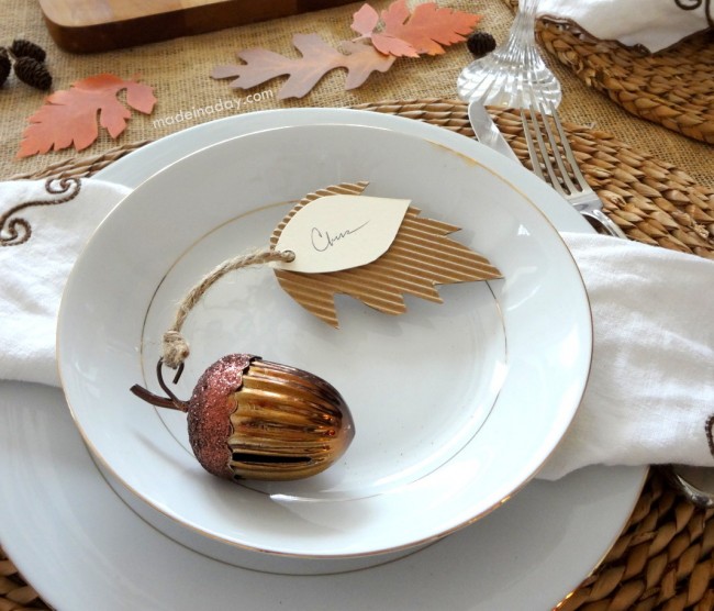 Acorn Place Cards Made in a Day #turkeytablescapes