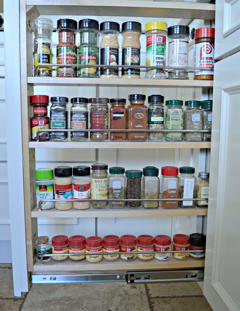 Pull out spice rack for organization