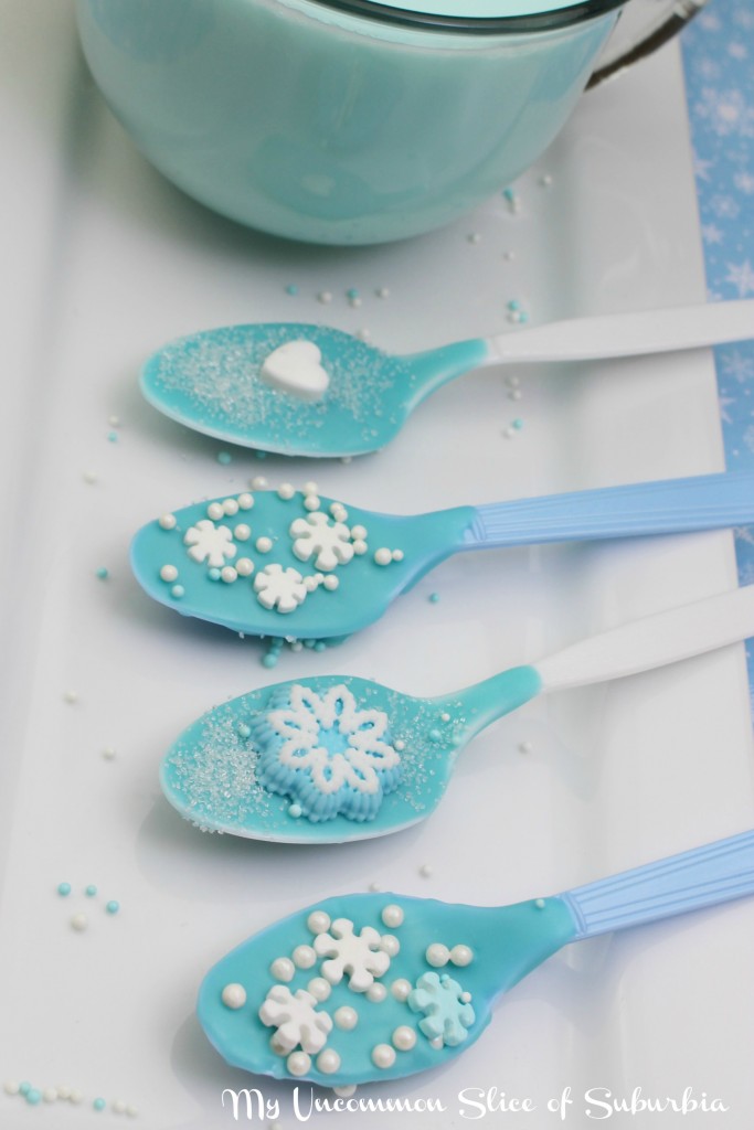 Easy step by step recipe on how to make these cute hot cocoa spoons, the kids will love these!
