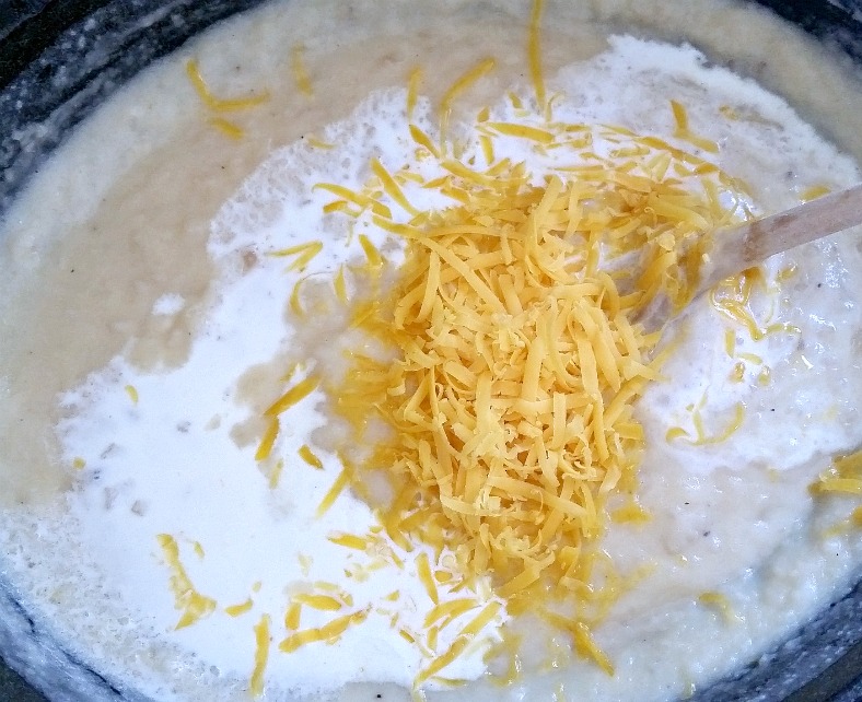 How to make potato cheese soup in a crock pot