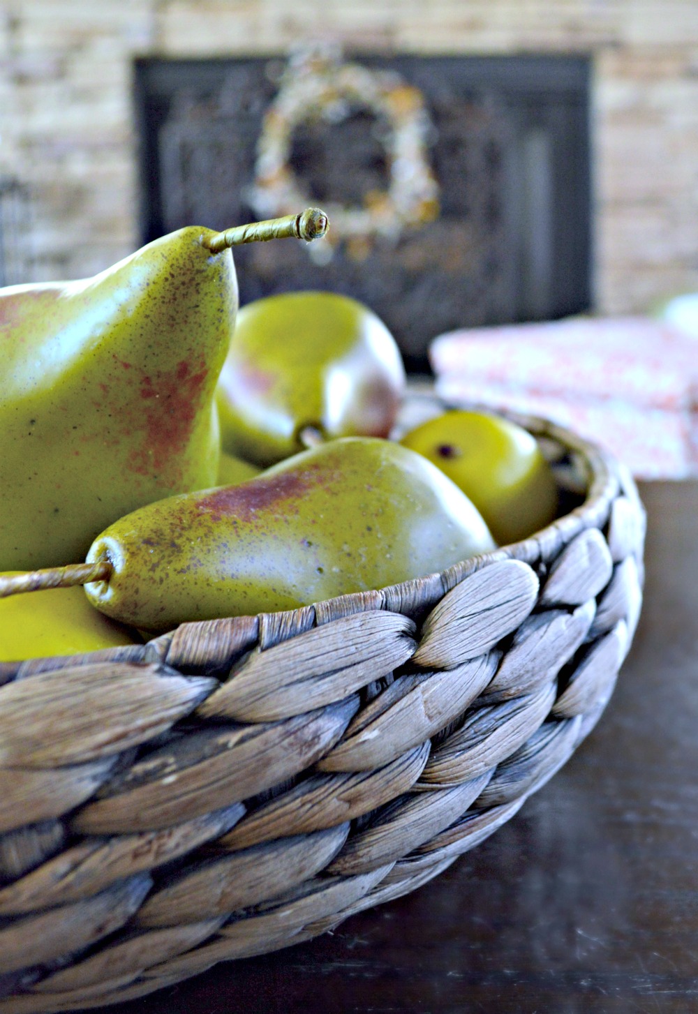 pears-in-a-woven-basket-for-fall