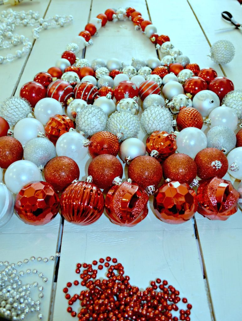 creating-a-christmas-ornament-display