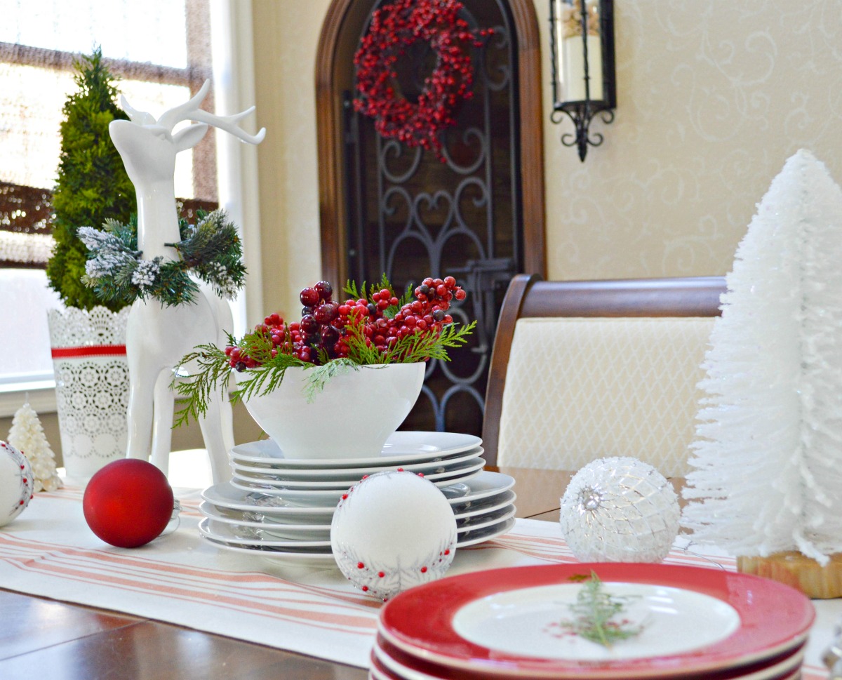 christmas-in-the-dinning-room-2