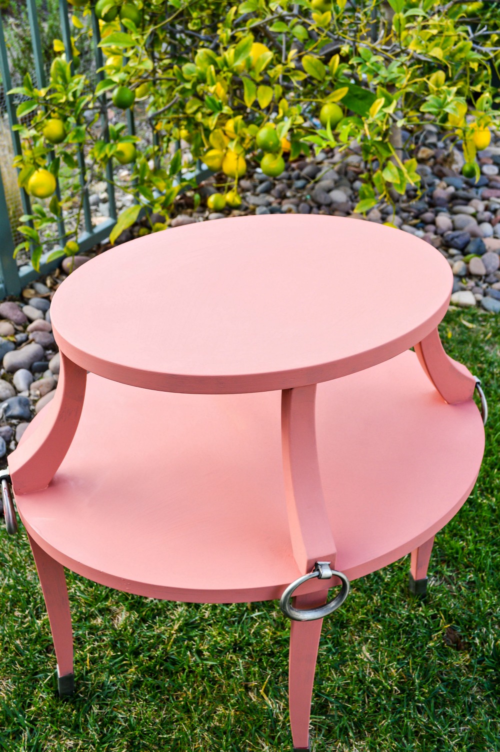 dont-get-rid-of-those-old-side-tables-paint-them