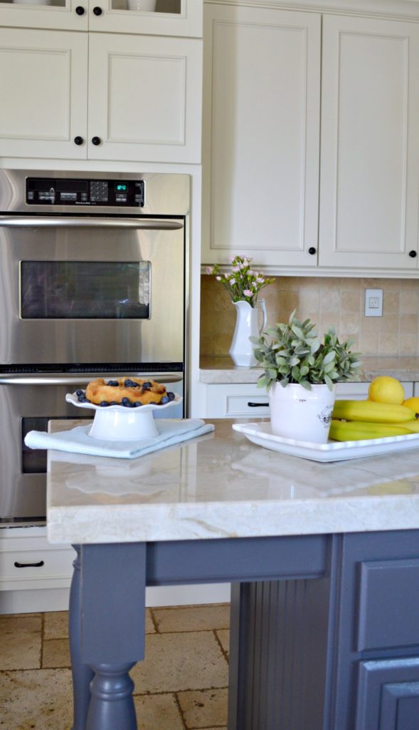 Simple and easy ways to decorate a kitchen