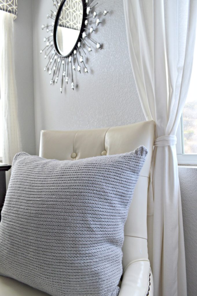 Turn a old sweater into a cozy pillow , great step by step tutorial!