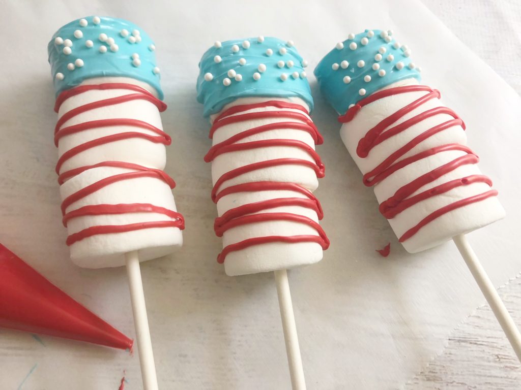 Flag Marshmallow pops recipe! The perfect treat for any patriotic party and so easy to make!