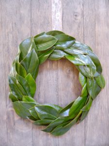 How to make a beautiful farmhouse magnolia wreath for CHEAP!