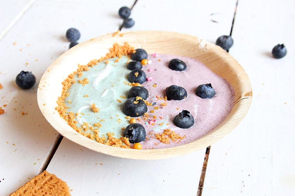 Matcha Berry Smoothie Bowls