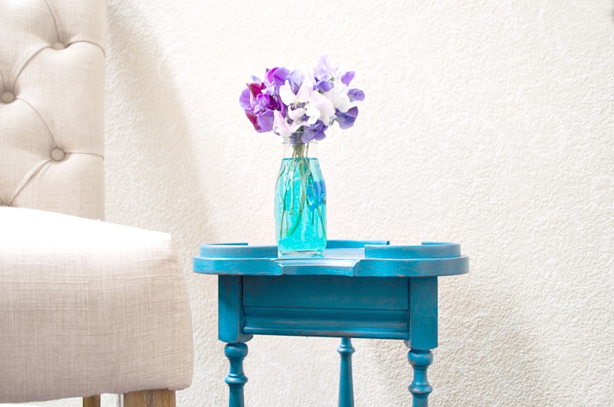 Accent Table Makeover Using Chalk Paint