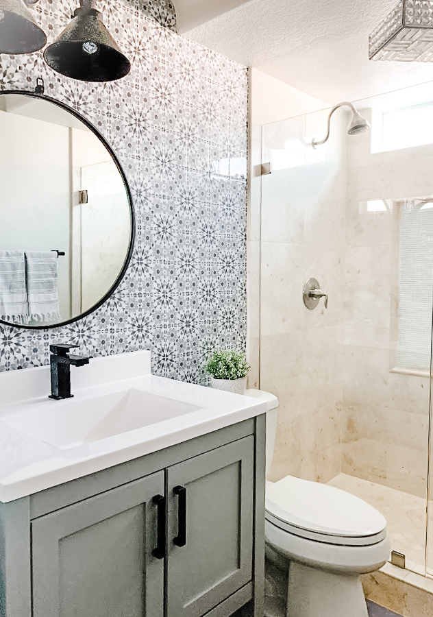 Modern Farmhouse Small Bathroom Reveal - SUGAR MAPLE notes