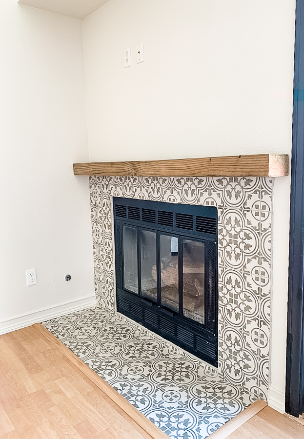 How to Tile a fireplace using ceramic tiles. Step by step tutorial with pictures.