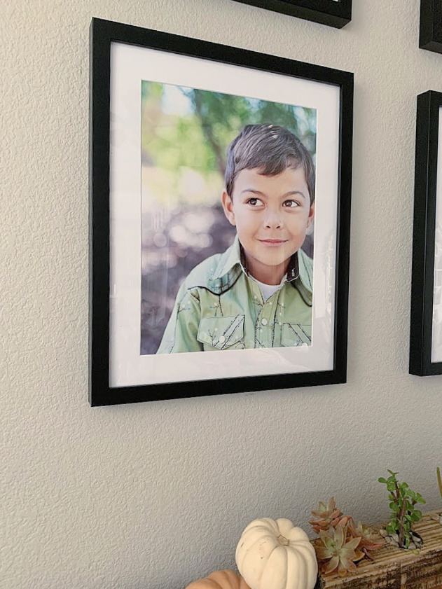 How to Create a Gallery Wall of Family Photos