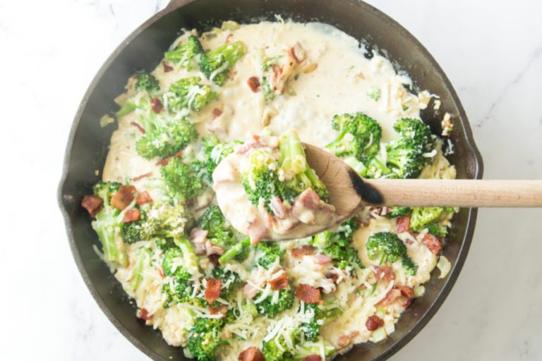 Bacon & Broccoli In a Creamy Garlic Sauce