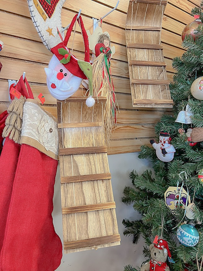 How to Make a Christmas Sled Tree Decoration - Christine's Crafts