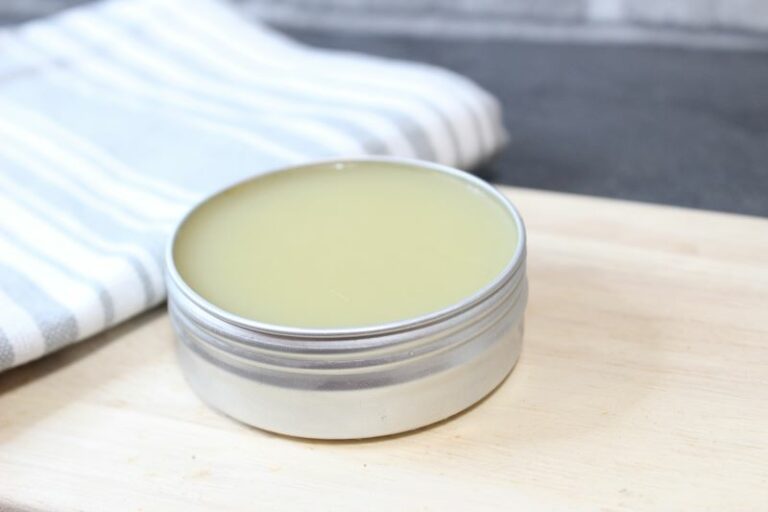 How to Make DIY Homemade Arnica Salve Recipe