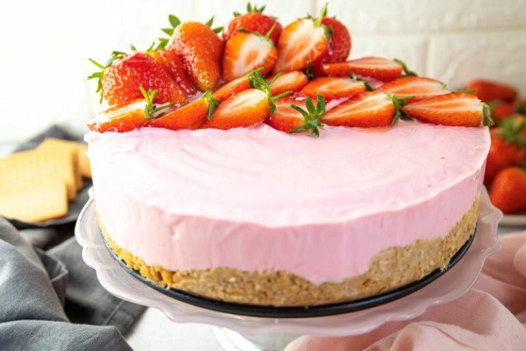 Easy Strawberry No bake cheesecake